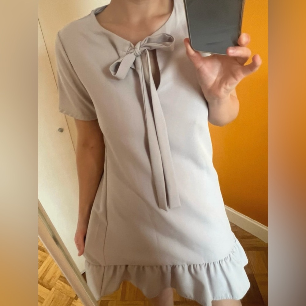 Lilac mini dress with ruffles